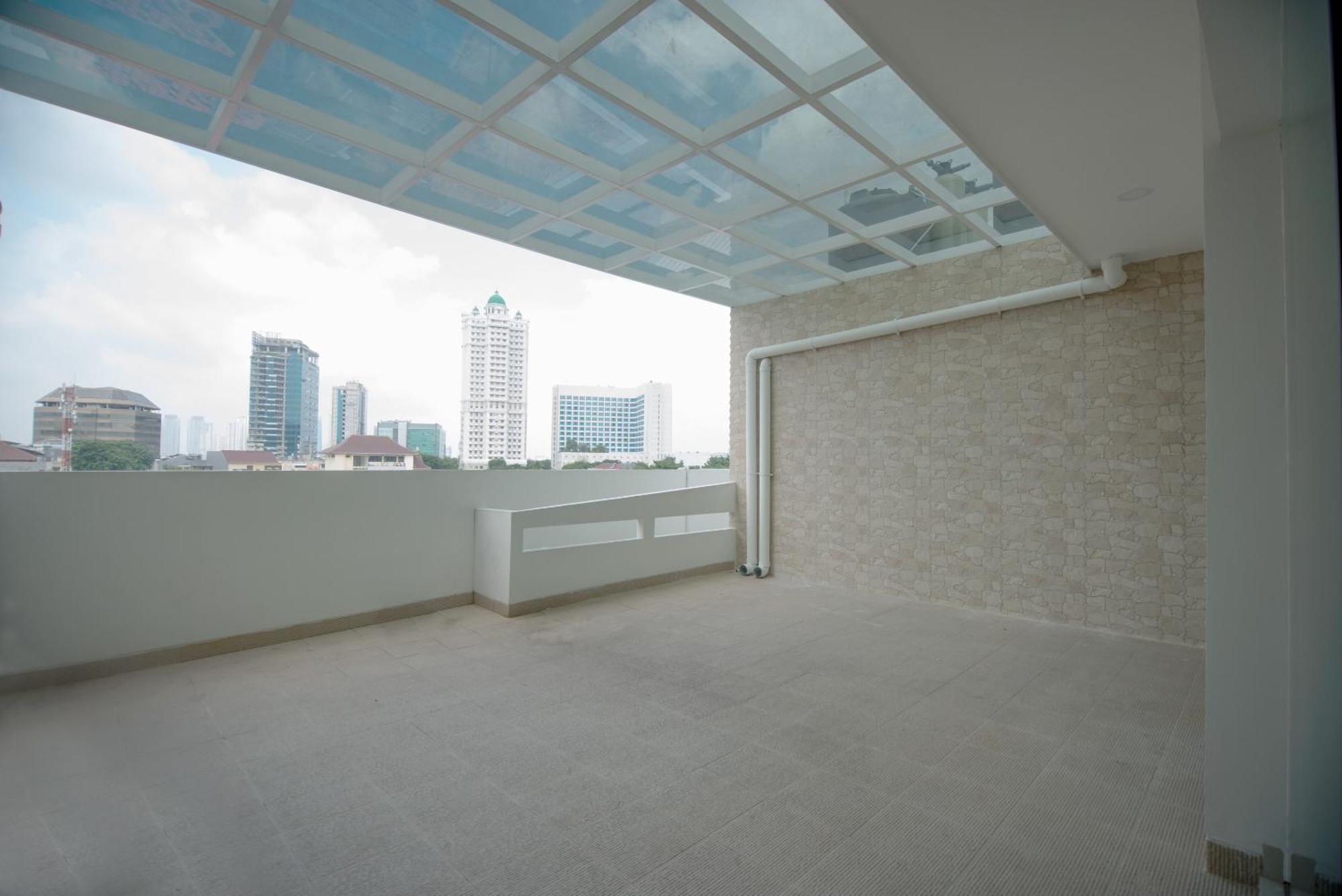 Super Oyo Flagship 101 Apple Platinum Hotel Jakarta Exterior photo